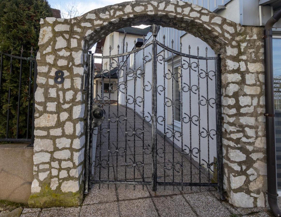 Apartments Arna Visoko Εξωτερικό φωτογραφία
